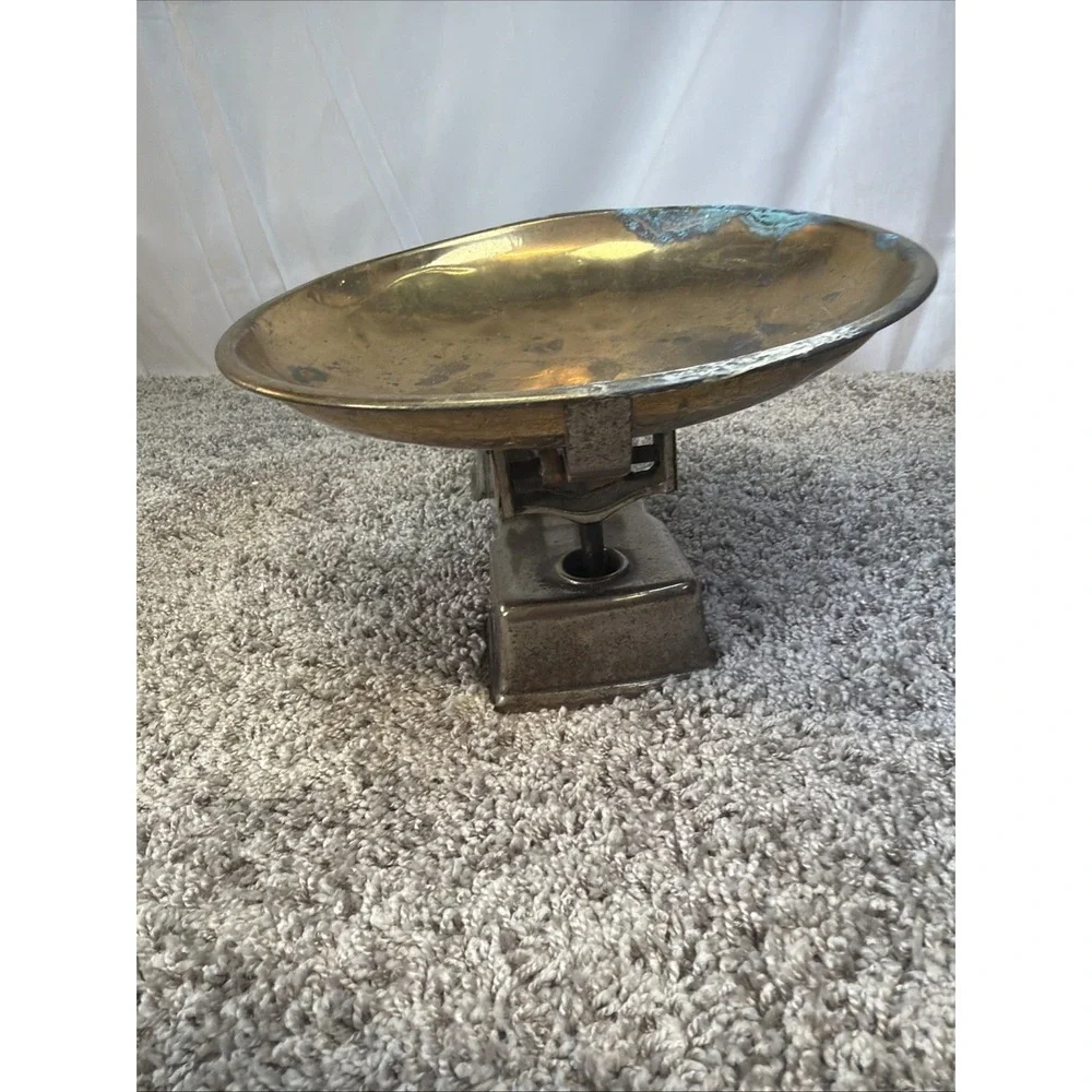 Antique Cast Iron Scale - Brass Plate - Counter top / merchant Scale